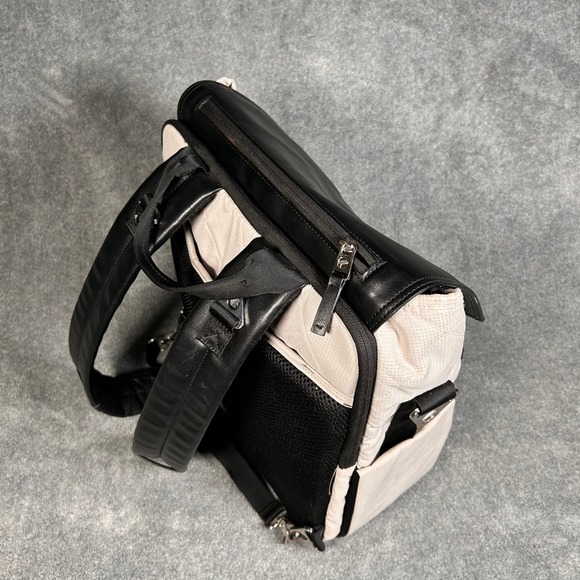 Backpack Changing Bag Quilted Leather Cream Black Travel Bag - Picture 9 of 16